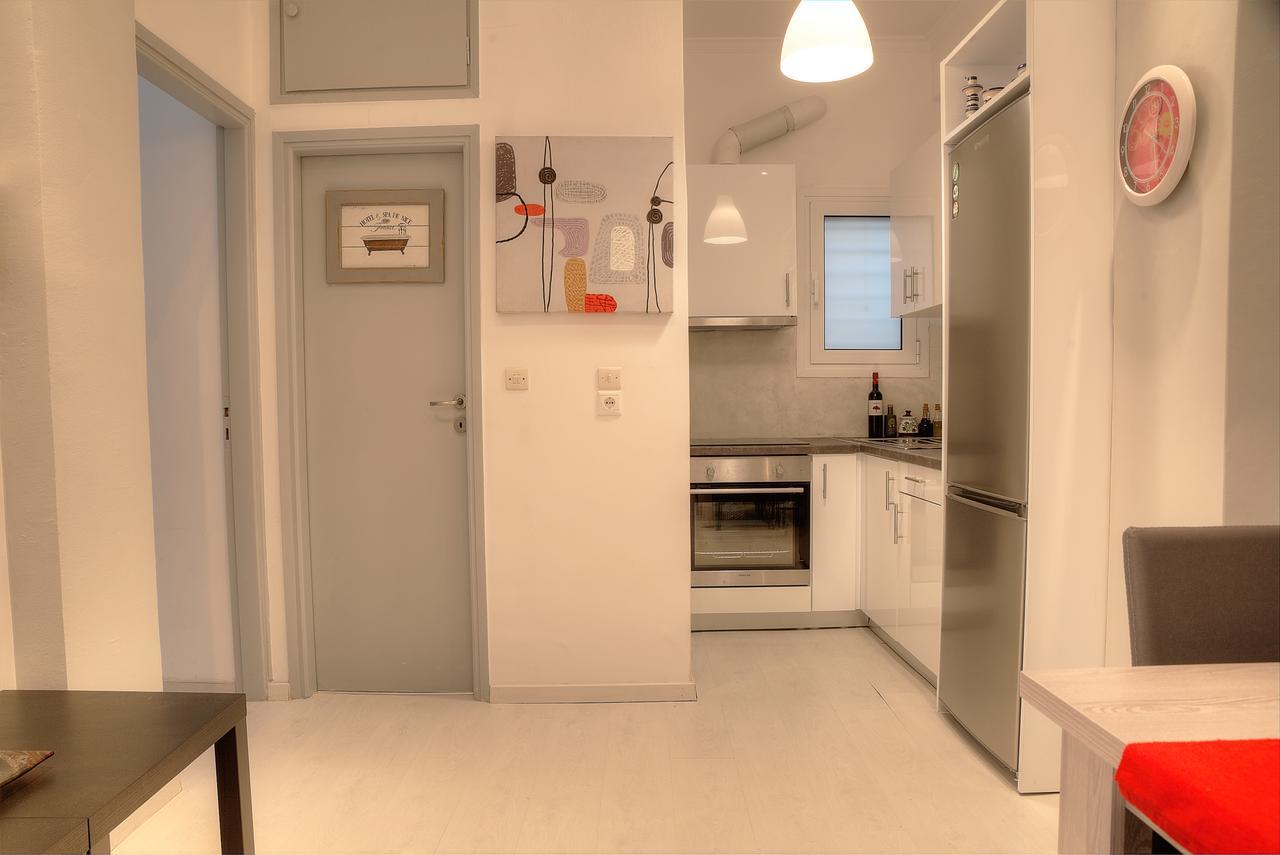 Cosy Apartment In Glyfada Center Athens Exterior photo